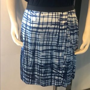 New with tags - BCBGMAXAZRIA Sz4 print silk skirt